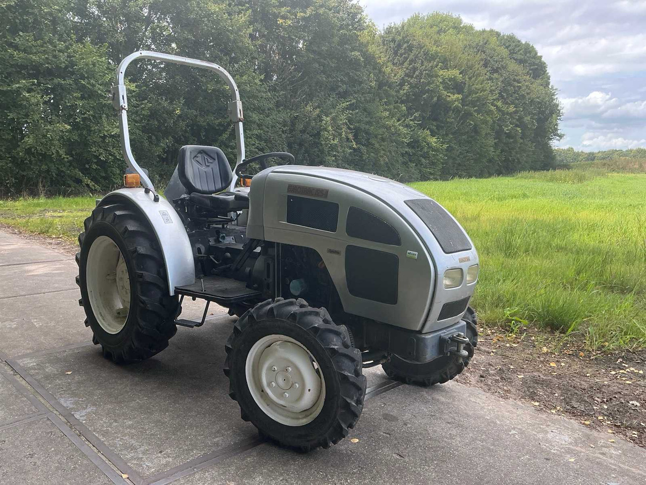 Eurotrac F25 - Compact tractor: picture 3 Eurotrac F25 - Compact tractor: picture 3