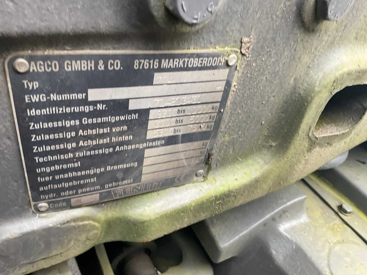 Farm tractor Fendt 714: picture 28
