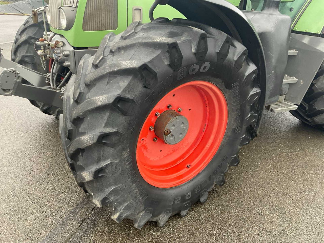 Farm tractor Fendt 714: picture 10