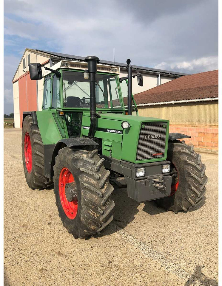 Fendt favorit 615 lsa turbomatik e - Farm tractor: picture 5 Fendt favorit 615 lsa turbomatik e - Farm tractor: picture 5