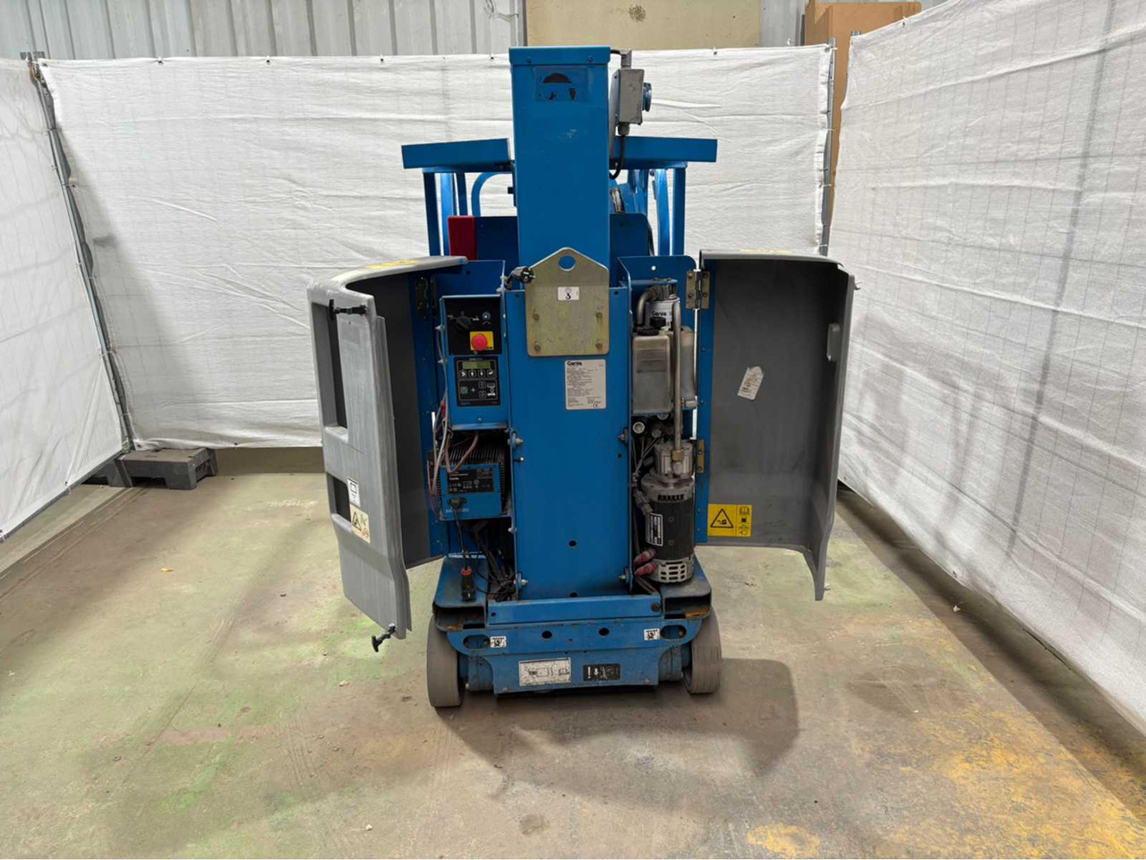 Genie GRC12 - Aerial platform: picture 4 Genie GRC12 - Aerial platform: picture 4