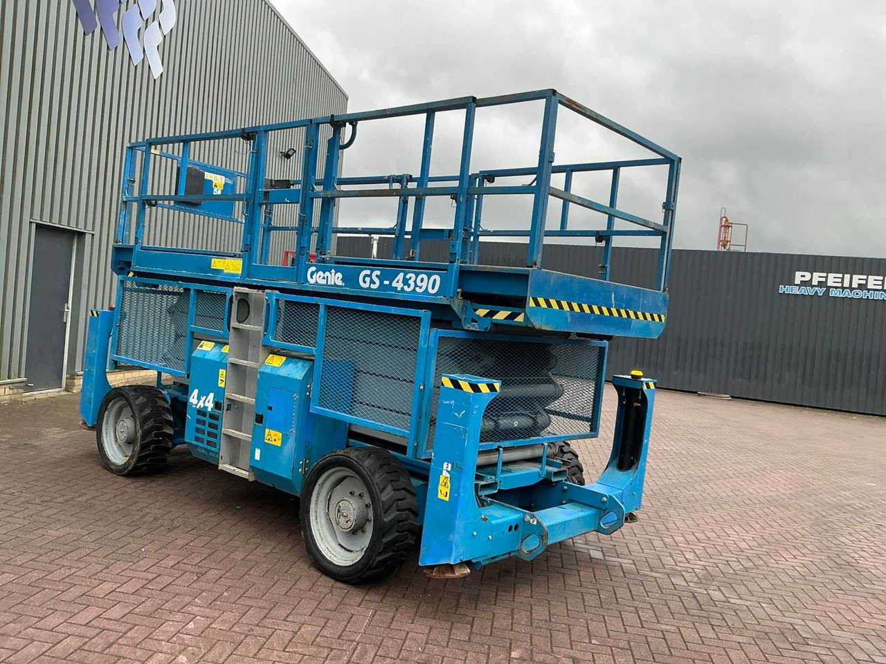Genie GS-4390 - Aerial platform: picture 3 Genie GS-4390 - Aerial platform: picture 3