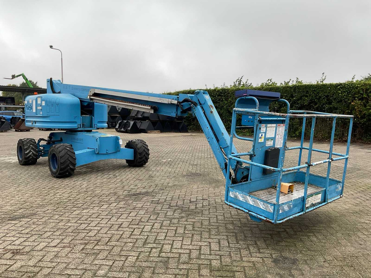 Genie S-45 - Aerial platform: picture 1 Genie S-45 - Aerial platform: picture 1