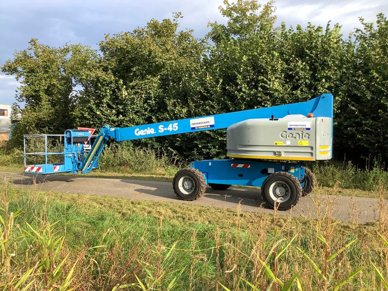 Genie S45 - Aerial platform: picture 1 Genie S45 - Aerial platform: picture 1