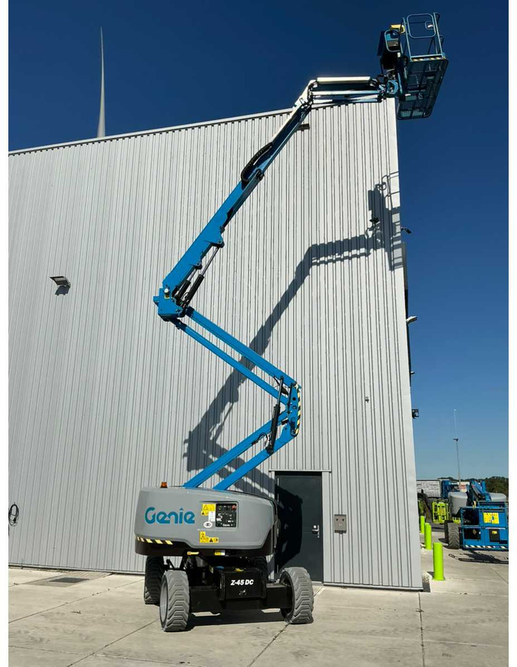 Aerial platform Genie Z-45 FE/DC: picture 13