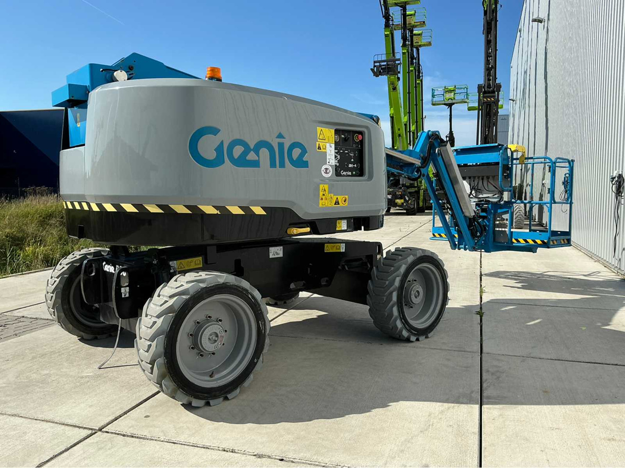 Aerial platform Genie Z-45 FE/DC: picture 8