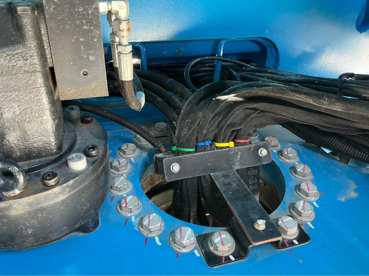 Aerial platform Genie Z-45 FE/DC: picture 19