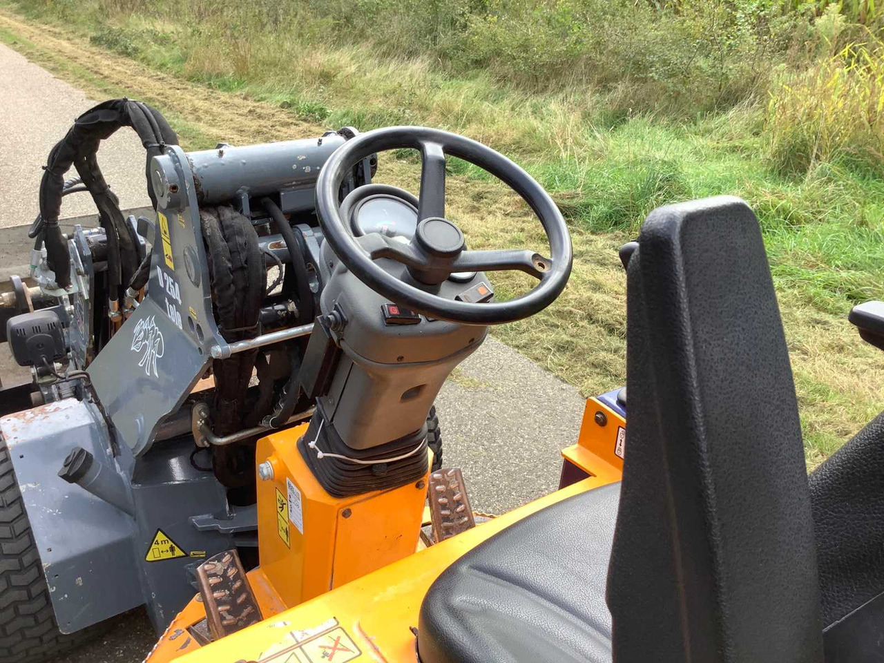 Giant D254 tele - Wheel loader: picture 4 Giant D254 tele - Wheel loader: picture 4