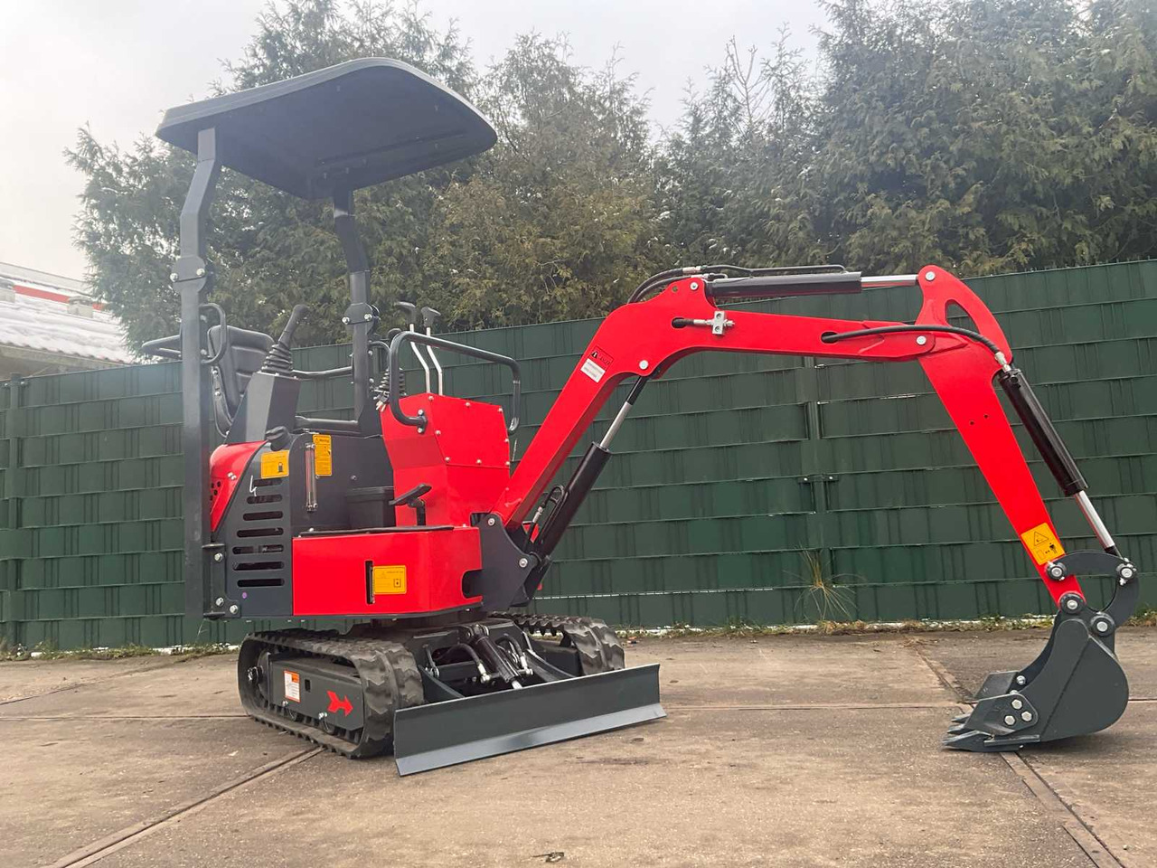 HH L10 - Mini excavator: picture 2 HH L10 - Mini excavator: picture 2