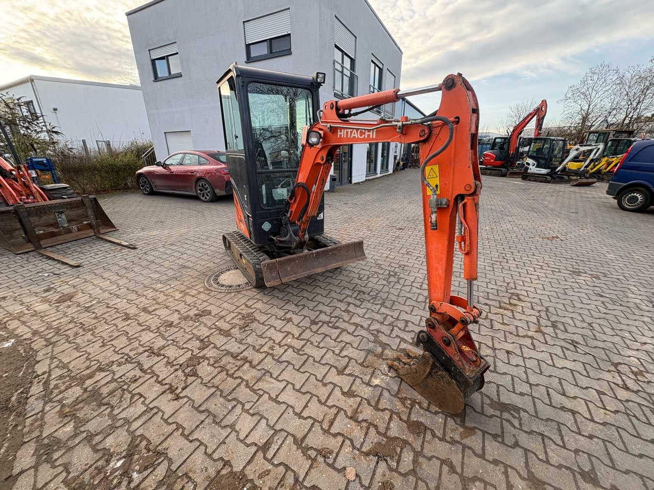 HITACHI ZX17U-2 CLP MINI EXCAVATOR - Mini excavator: picture 3 HITACHI ZX17U-2 CLP MINI EXCAVATOR - Mini excavator: picture 3