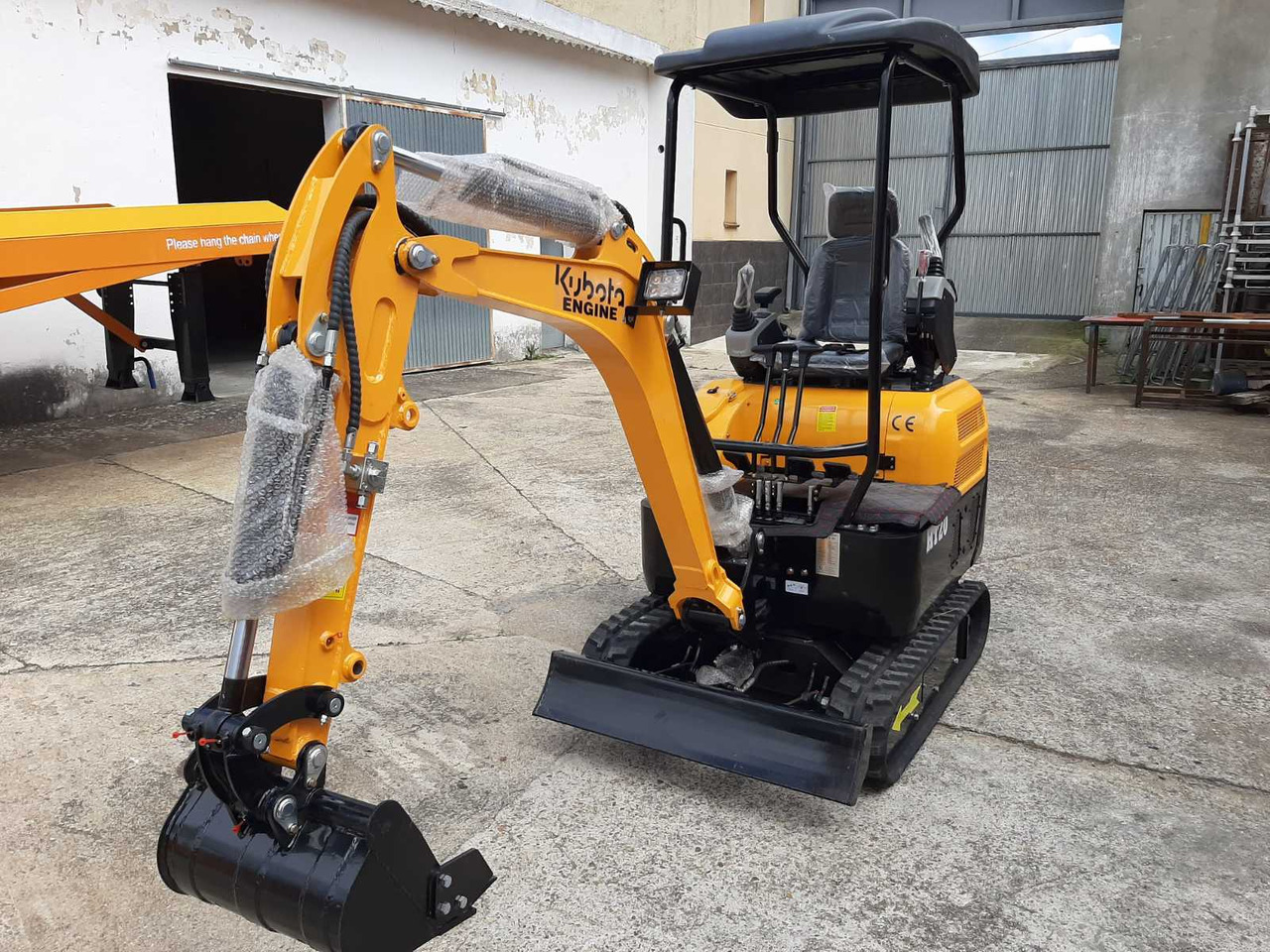 HT  - Mini excavator: picture 3 HT  - Mini excavator: picture 3