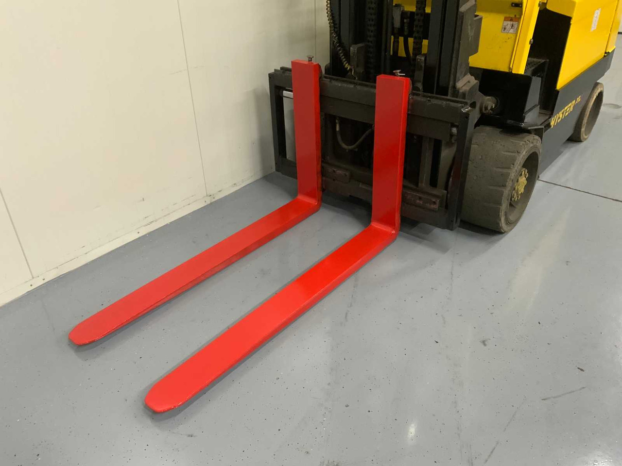 HYSTER - E4.50XLS - FORKLIFT, BATTERY CHARGER, SIDE SHIFT - Forklift: picture 4 HYSTER - E4.50XLS - FORKLIFT, BATTERY CHARGER, SIDE SHIFT - Forklift: picture 4