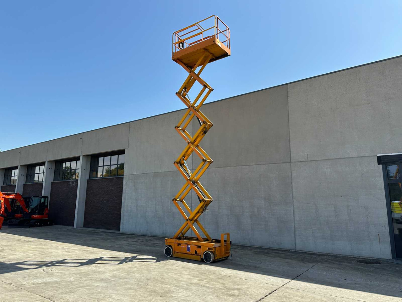 Aerial platform Haulotte Compact 12: picture 25