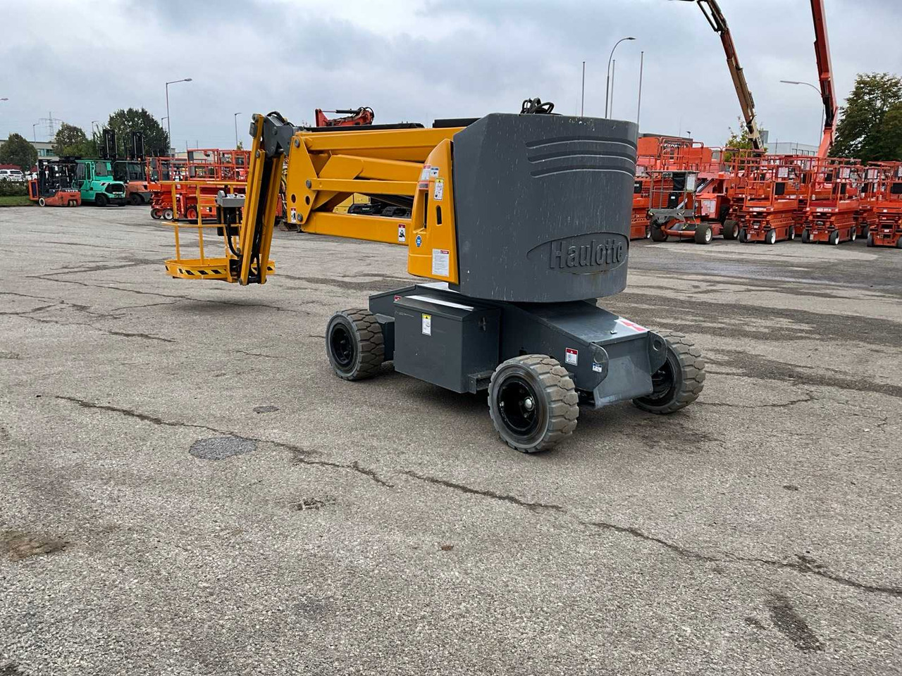 Haulotte HA15IP - Aerial platform: picture 3 Haulotte HA15IP - Aerial platform: picture 3