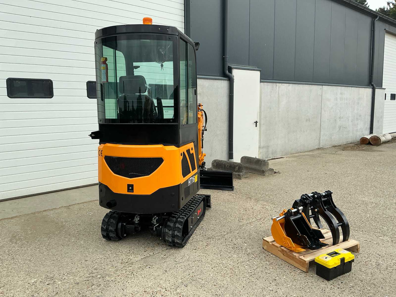 Hightop HT16 - Mini excavator: picture 4 Hightop HT16 - Mini excavator: picture 4