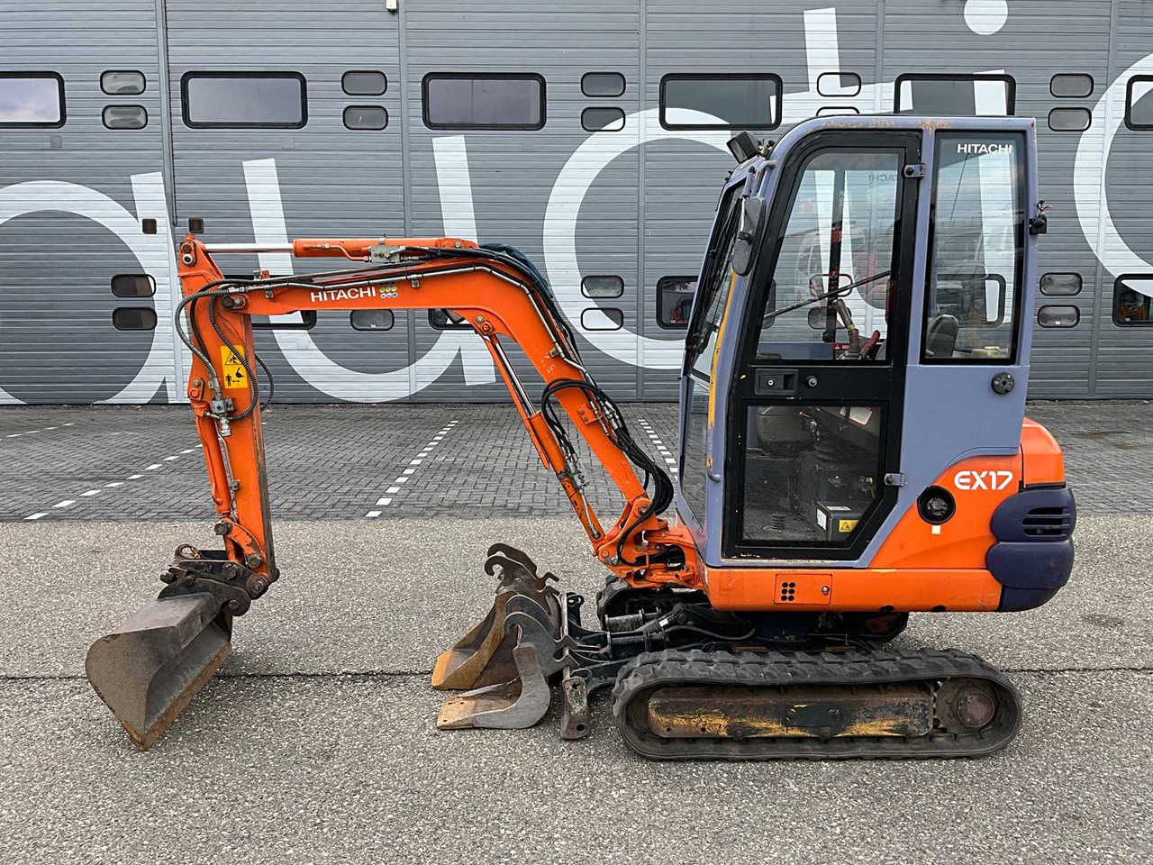 Hitachi EX17-2 - Mini excavator: picture 2 Hitachi EX17-2 - Mini excavator: picture 2
