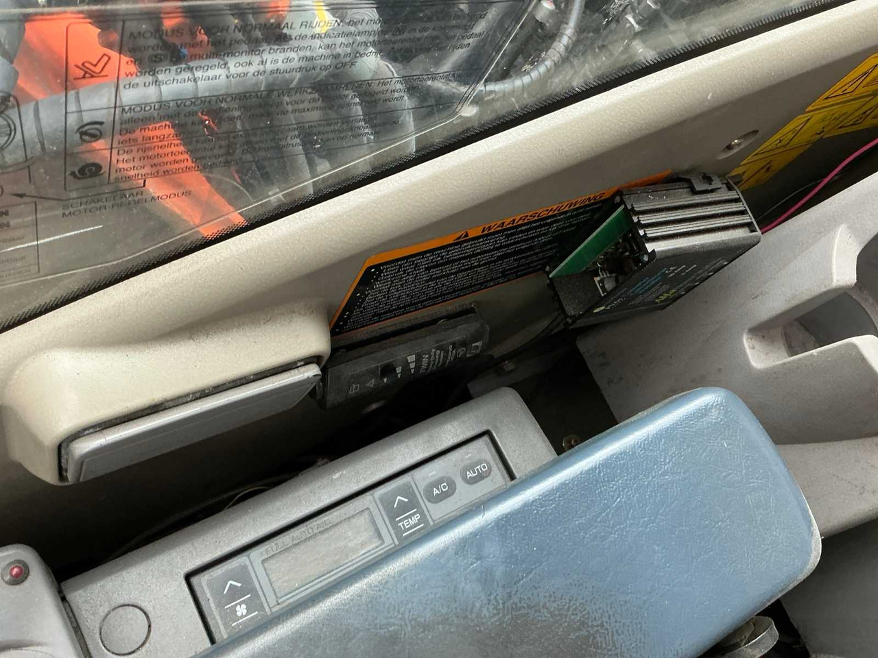 Wheel excavator Hitachi ZX140W-3: picture 38 Wheel excavator Hitachi ZX140W-3: picture 38