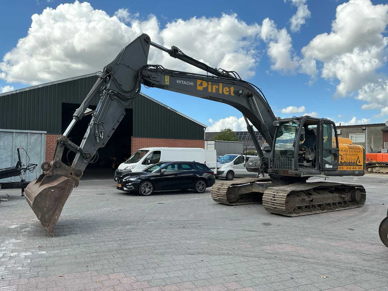 Hitachi ZX250LCN-3 - Backhoe loader: picture 3 Hitachi ZX250LCN-3 - Backhoe loader: picture 3