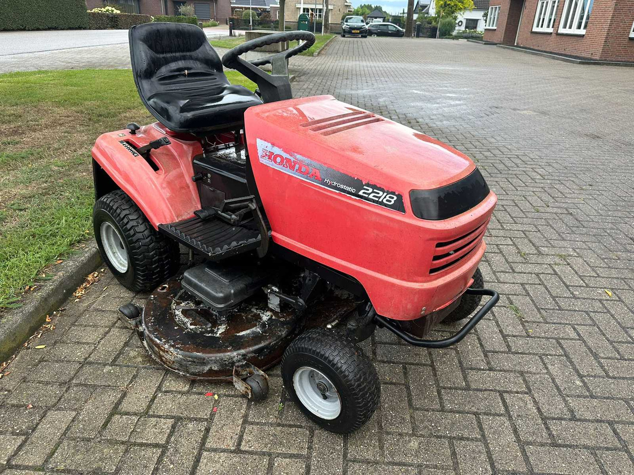 Honda 2218 - Garden mower: picture 1 Honda 2218 - Garden mower: picture 1