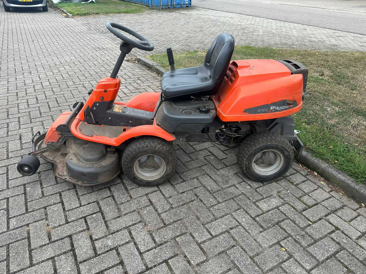Husqvarna R160 - Garden mower: picture 5 Husqvarna R160 - Garden mower: picture 5
