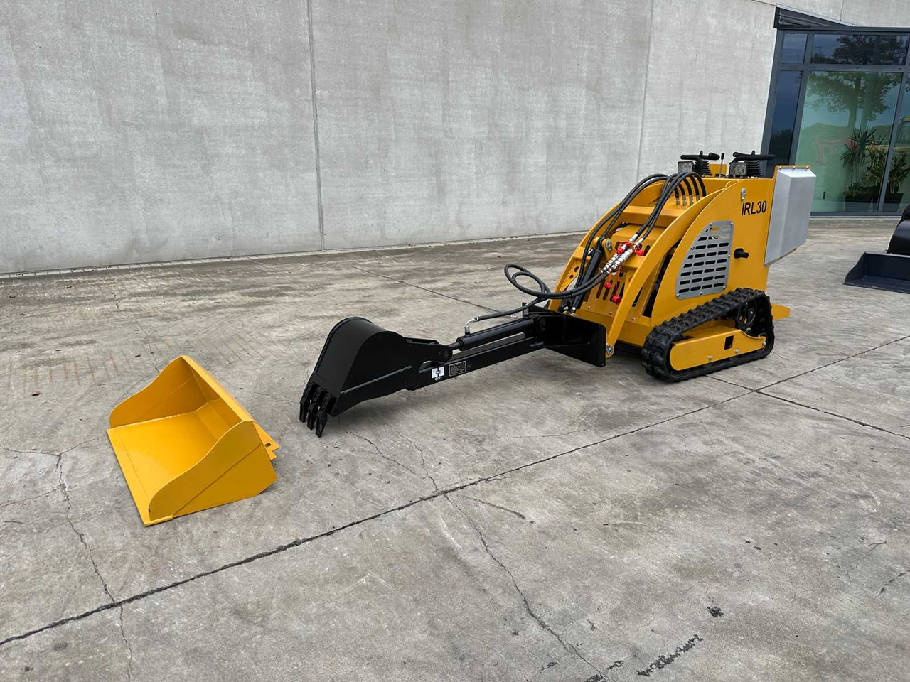 IR - 2025 - IRL30 - TRACK LOADER - Wheel loader: picture 1 IR - 2025 - IRL30 - TRACK LOADER - Wheel loader: picture 1