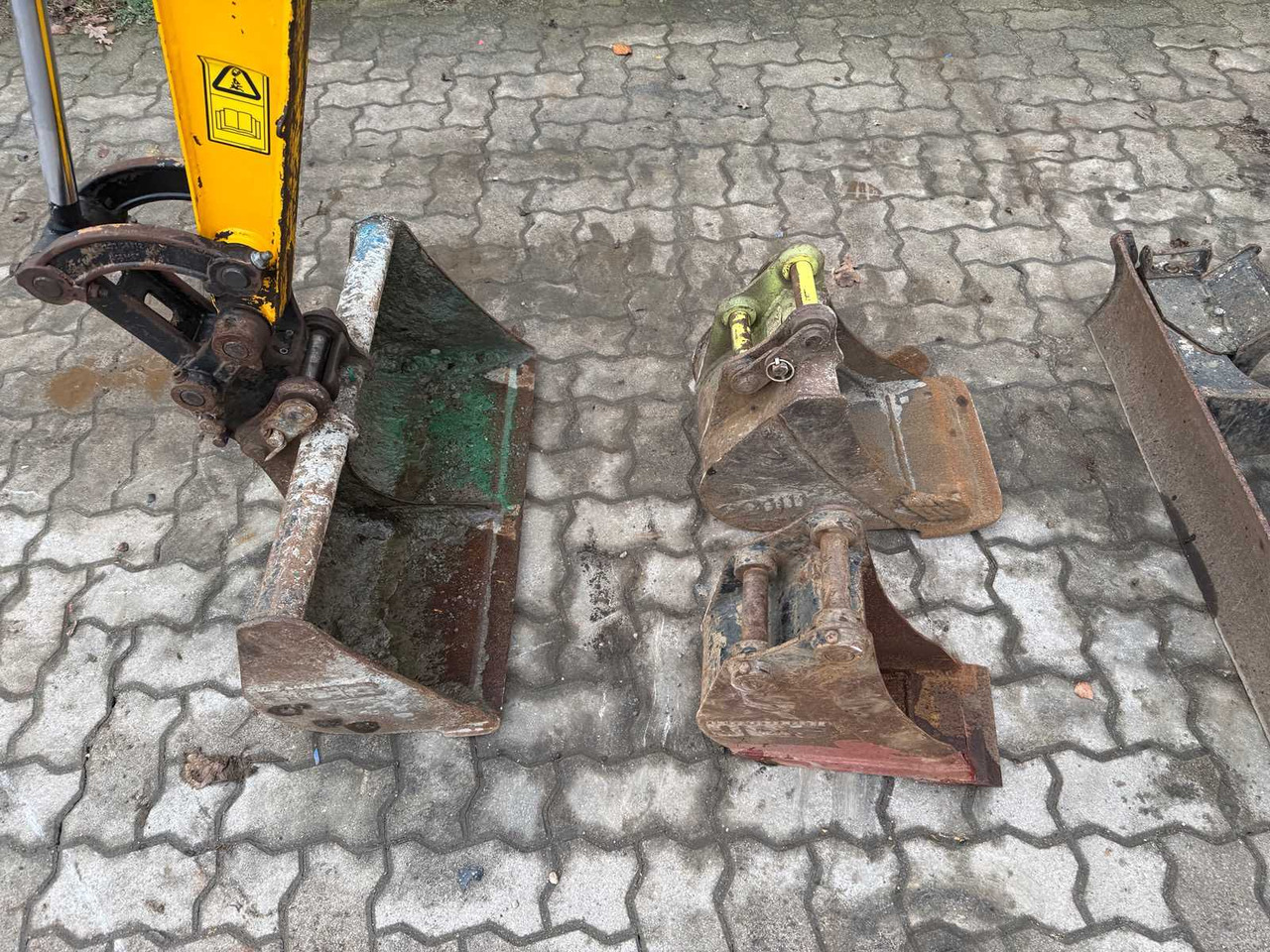 Mini excavator JCB - 16C-1 - 2022 - MINI EXCAVATOR - 3 X BUCKET: picture 15