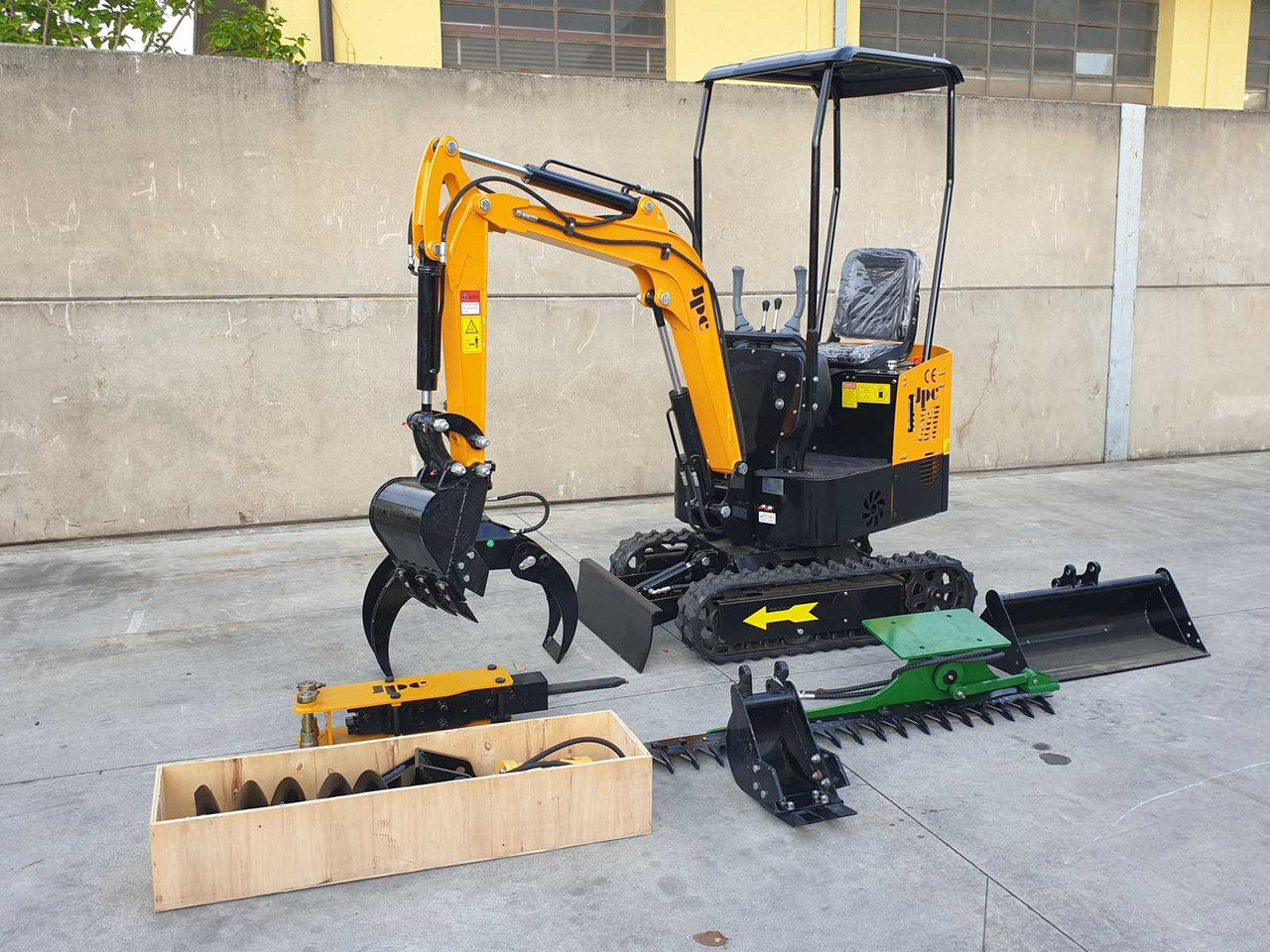 JPC - Mini excavator: picture 4 JPC - Mini excavator: picture 4