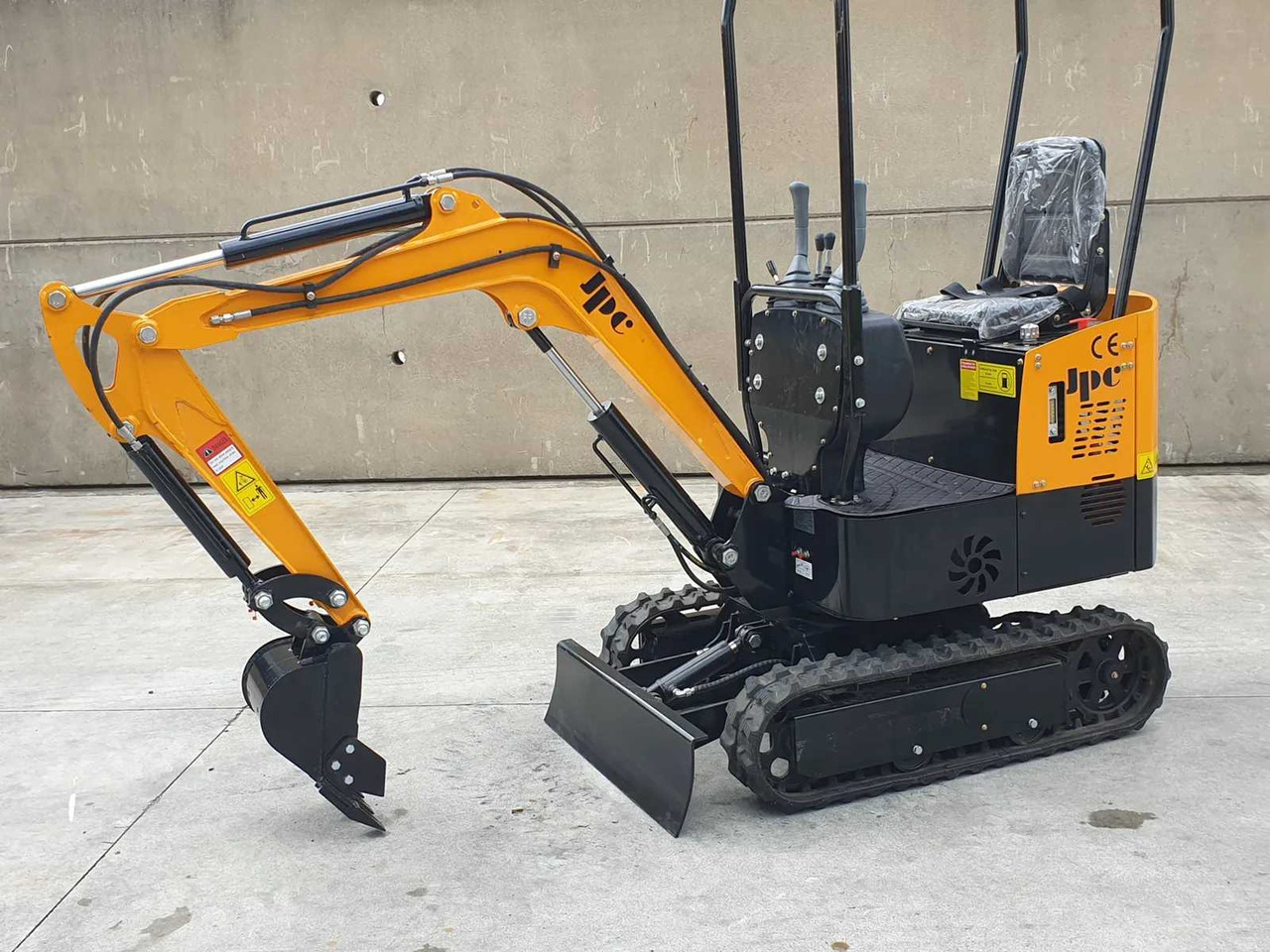 JPC - Mini excavator: picture 2 JPC - Mini excavator: picture 2