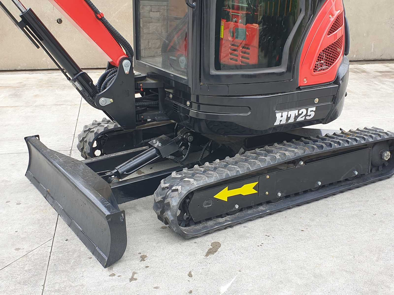 JPC - Mini excavator: picture 4 JPC - Mini excavator: picture 4