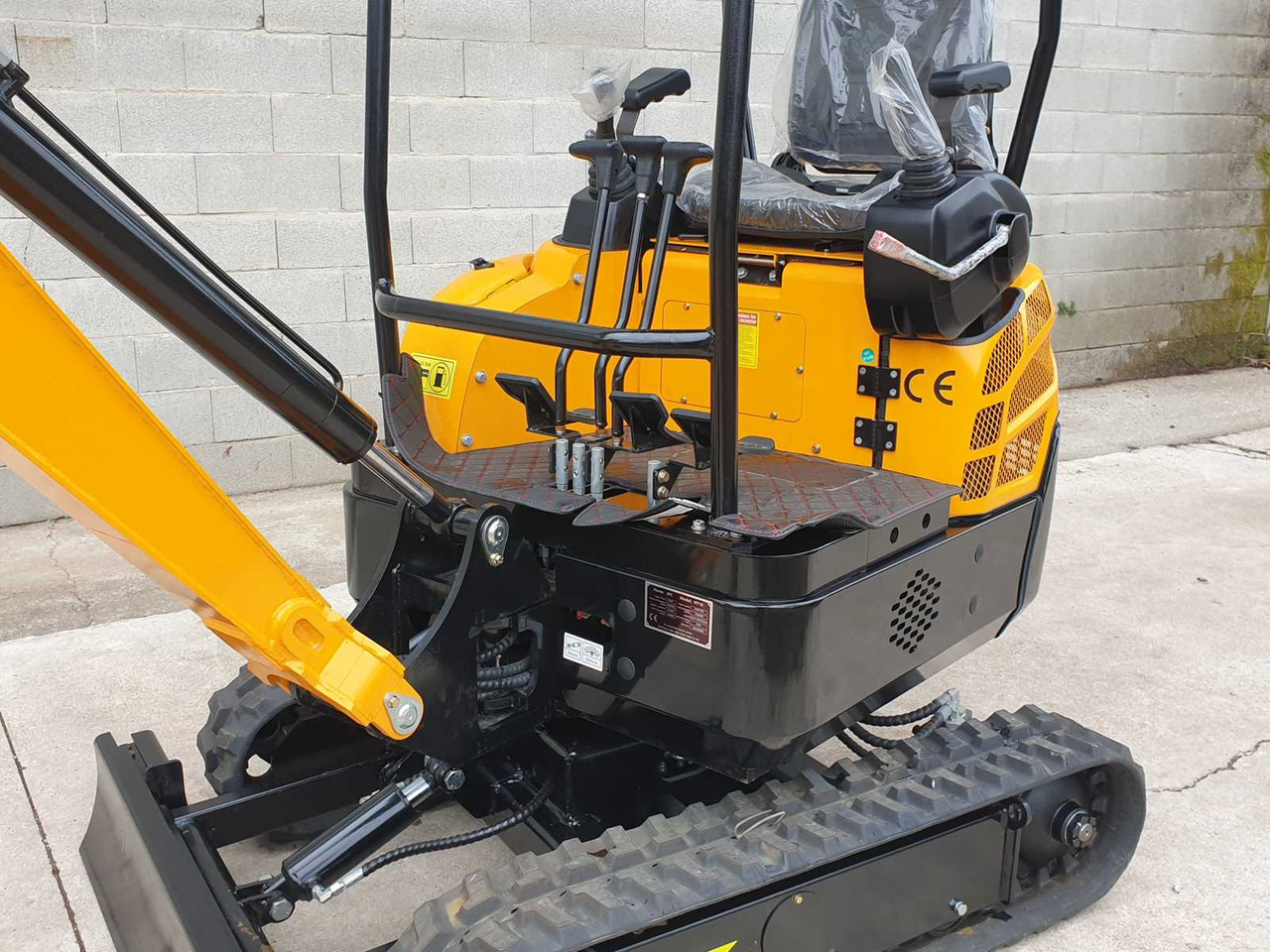 JPC - Mini excavator: picture 2 JPC - Mini excavator: picture 2