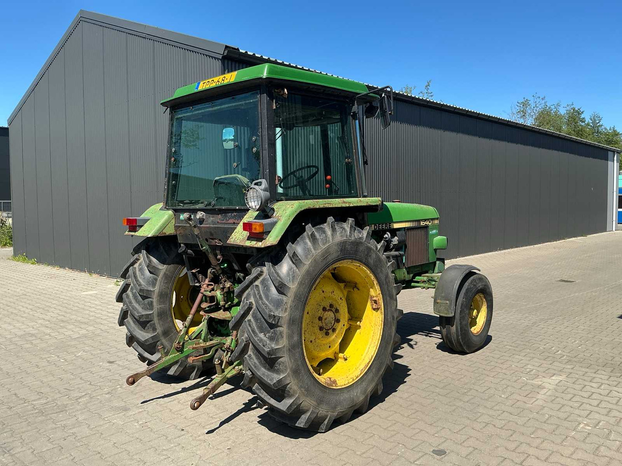 John Deere 1640 Synchron - Farm tractor: picture 5 John Deere 1640 Synchron - Farm tractor: picture 5