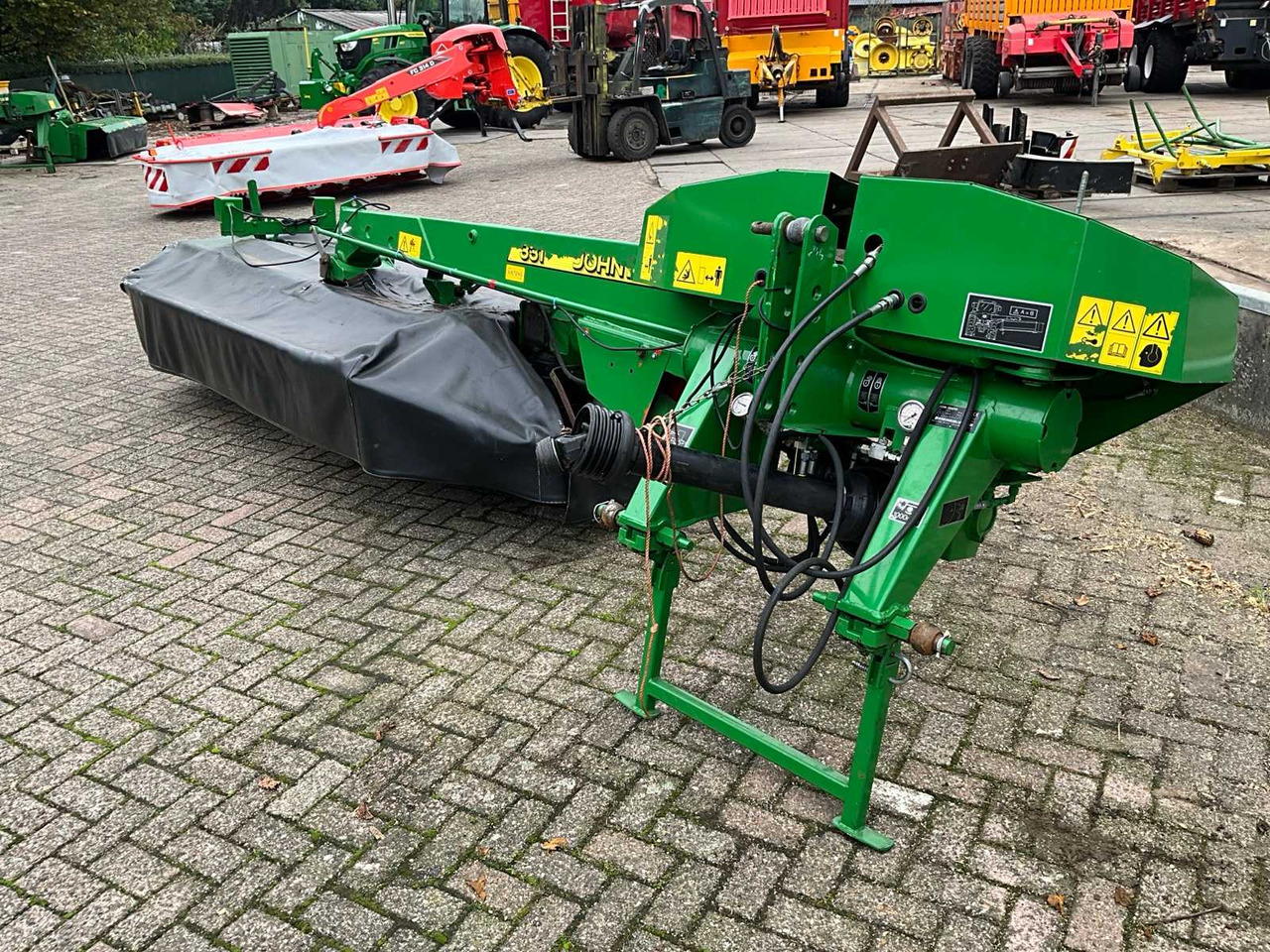 John Deere 331 - Flail mower/ Mulcher: picture 1 John Deere 331 - Flail mower/ Mulcher: picture 1