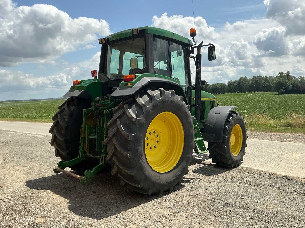 John Deere 6910 AS - Farm tractor: picture 5 John Deere 6910 AS - Farm tractor: picture 5