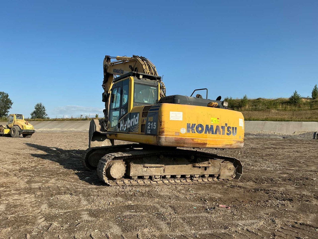 Komatsu HB215 Hybrid - Crawler excavator: picture 4 Komatsu HB215 Hybrid - Crawler excavator: picture 4