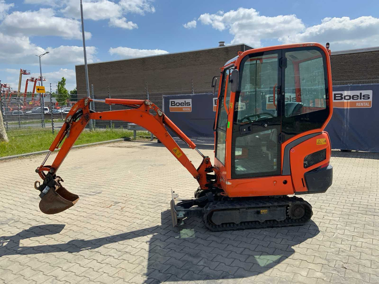 Kubota KX016-4G - Mini excavator: picture 2 Kubota KX016-4G - Mini excavator: picture 2