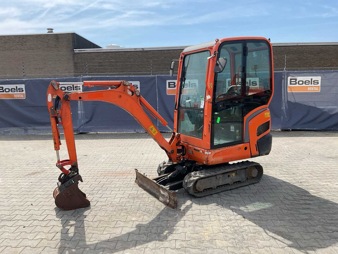 Kubota KX016-4G - Mini excavator: picture 1 Kubota KX016-4G - Mini excavator: picture 1