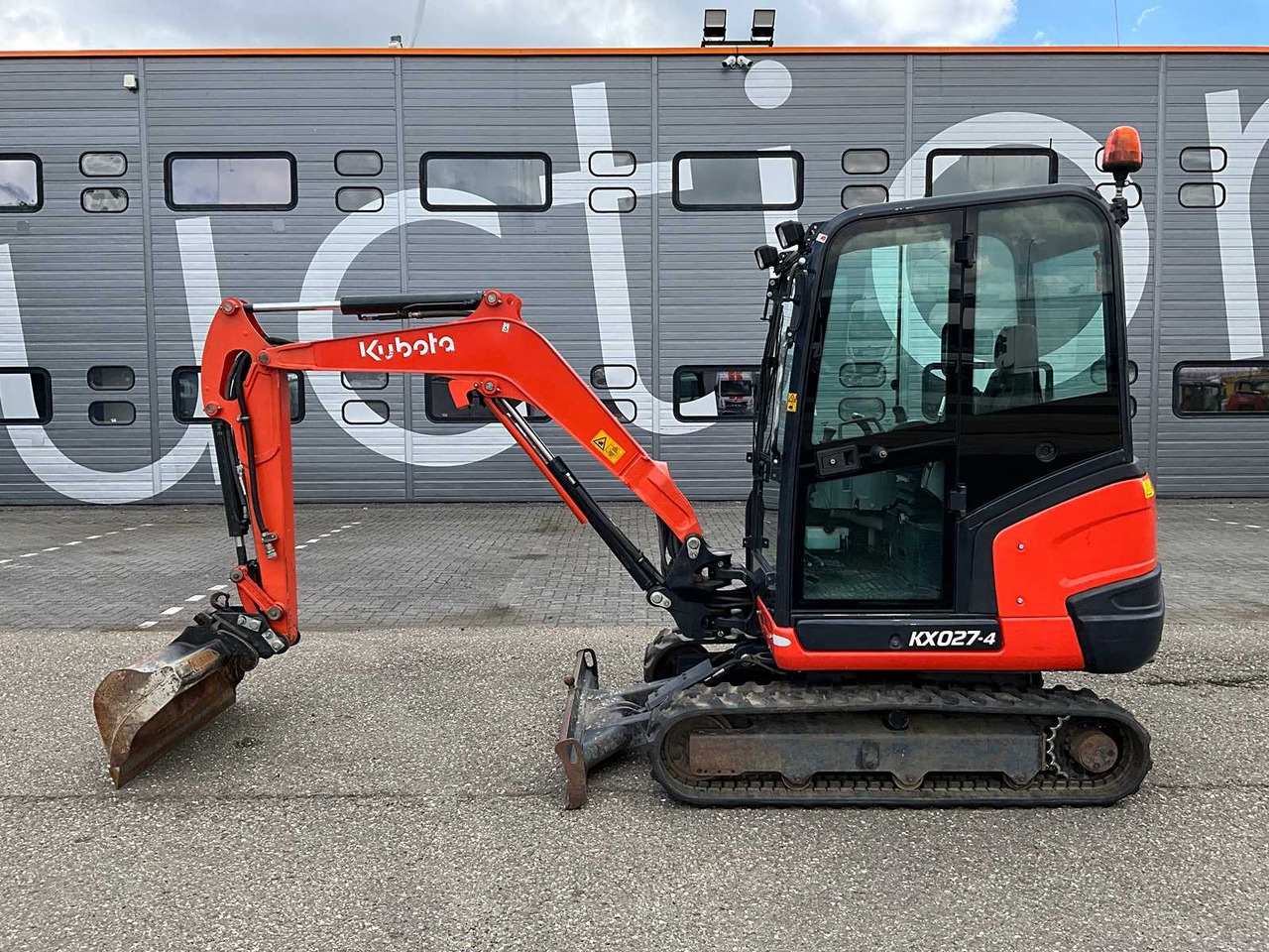 Kubota KX027-4 - Mini excavator: picture 2 Kubota KX027-4 - Mini excavator: picture 2