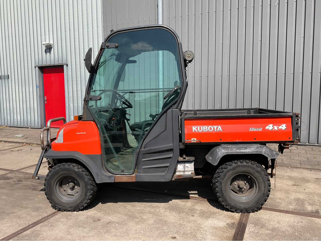 Kubota RTV900 - Farm trailer: picture 2 Kubota RTV900 - Farm trailer: picture 2