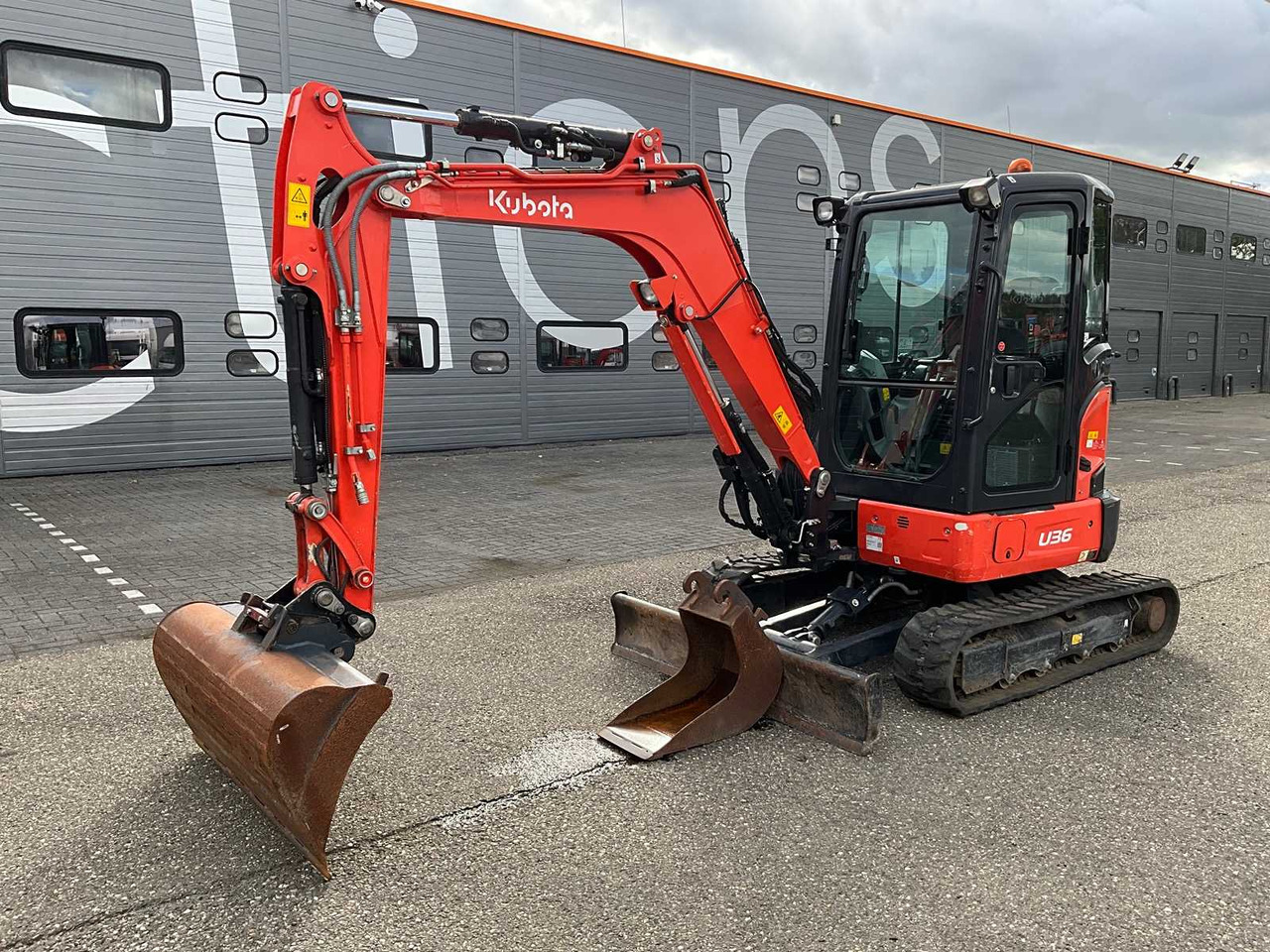 Kubota U36-4 - Mini excavator: picture 1 Kubota U36-4 - Mini excavator: picture 1