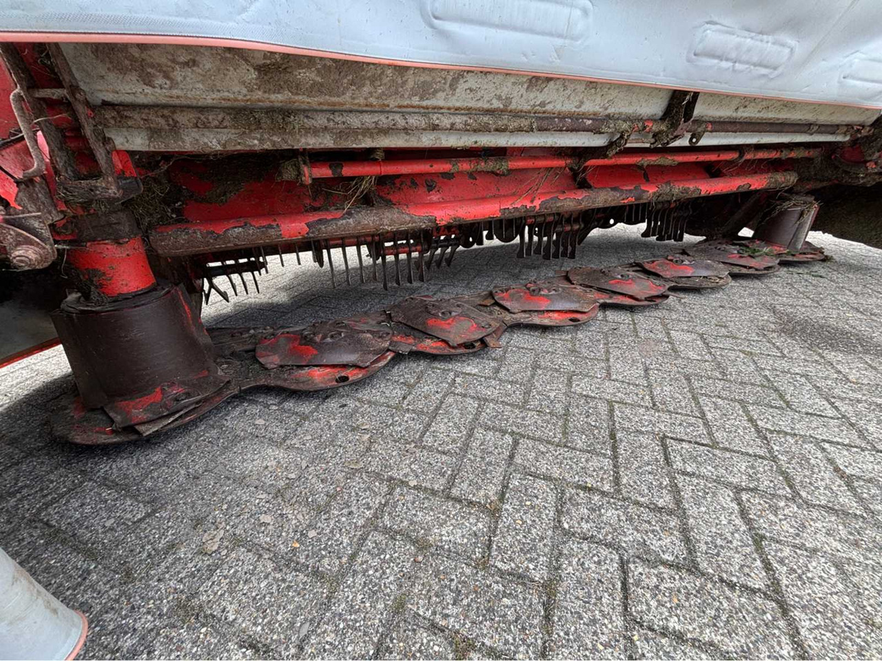 Flail mower/ Mulcher Kuhn FC3525DF en FC10030D: picture 16