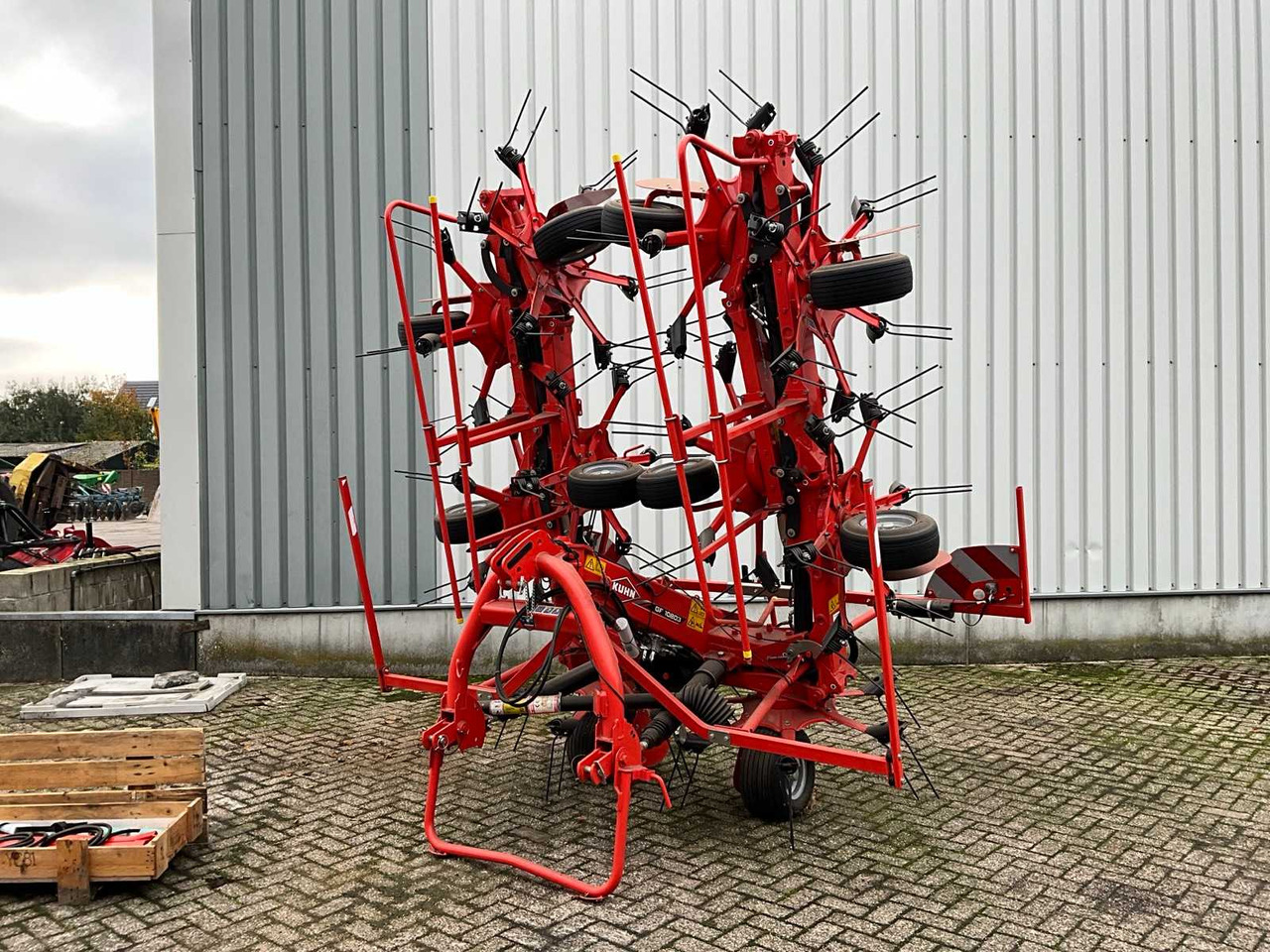 Kuhn GF10803 - Hay and forage equipment: picture 1 Kuhn GF10803 - Hay and forage equipment: picture 1