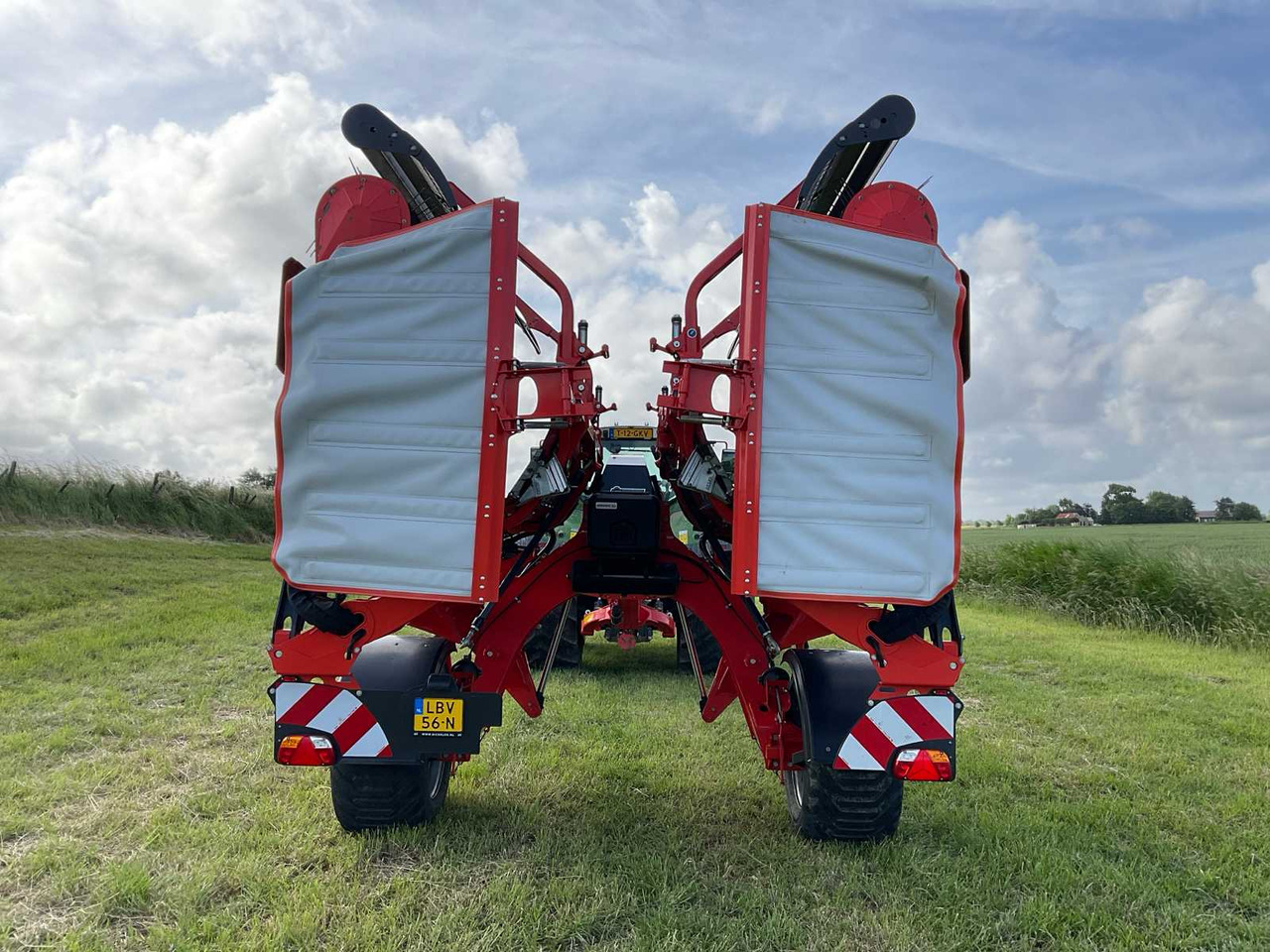Kuhn Merge Maxx 950 - Hay and forage equipment: picture 5 Kuhn Merge Maxx 950 - Hay and forage equipment: picture 5