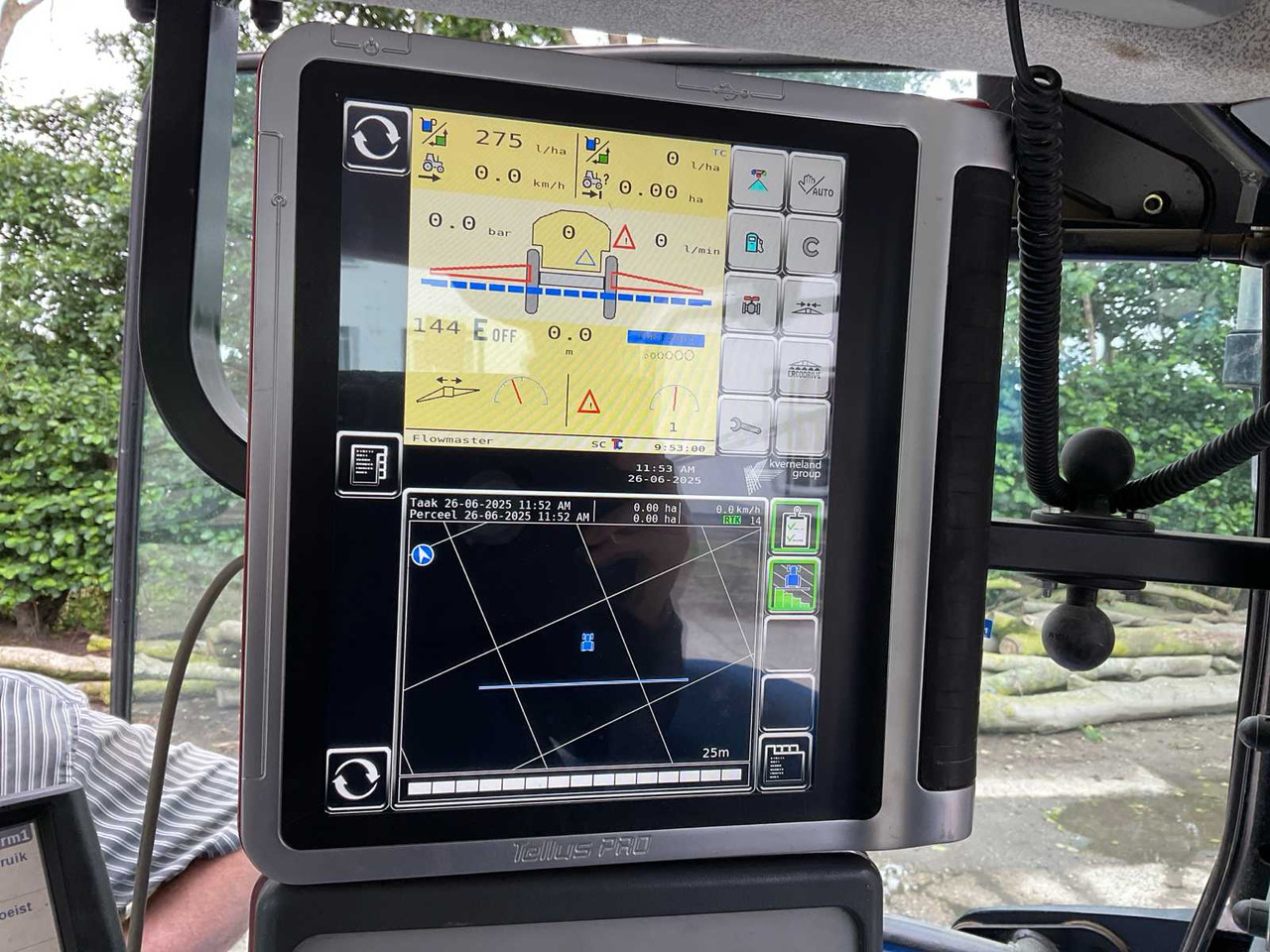 Kverneland IsoMatch Tellus PRO - Front loader for tractor: picture 5 Kverneland IsoMatch Tellus PRO - Front loader for tractor: picture 5
