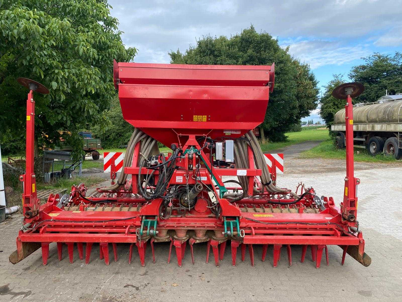 Kverneland s-drill PRO + NG-S 101 - Sowing equipment: picture 1 Kverneland s-drill PRO + NG-S 101 - Sowing equipment: picture 1