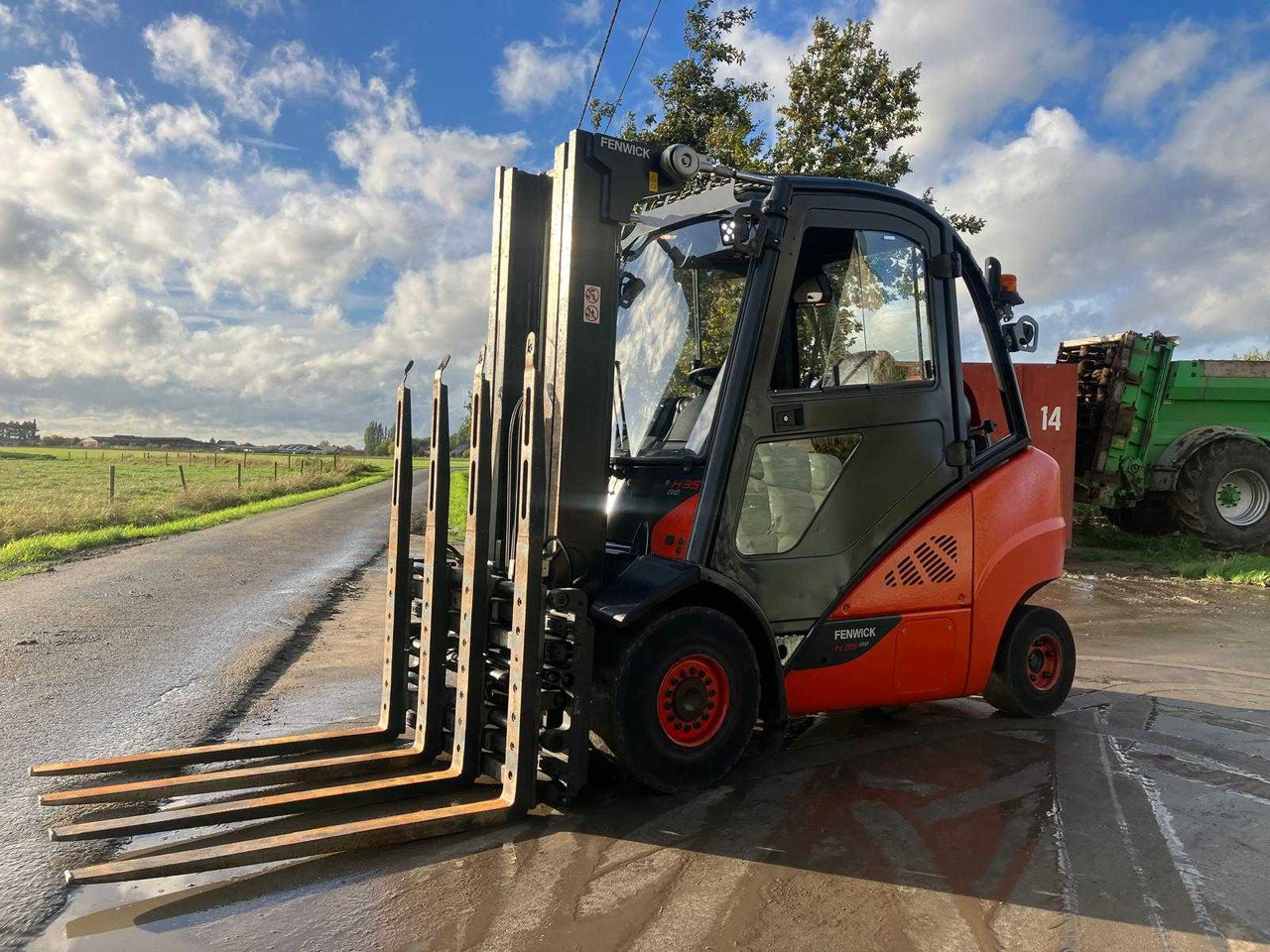 LINDE H35T-02 FORKLIFT TRUCK 2018 - Forklift: picture 1 LINDE H35T-02 FORKLIFT TRUCK 2018 - Forklift: picture 1