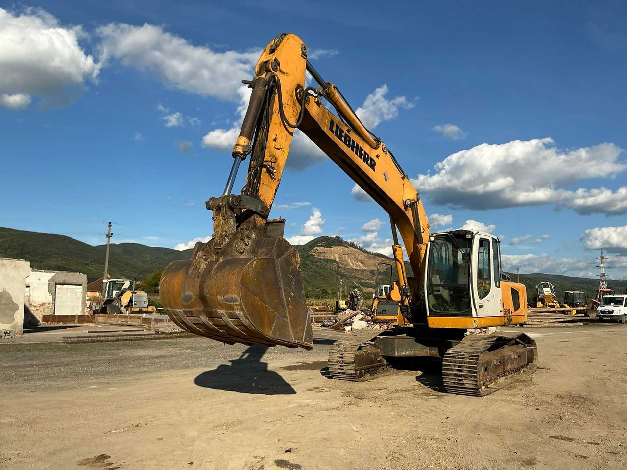 Liebherr 924 - Crawler excavator: picture 1 Liebherr 924 - Crawler excavator: picture 1