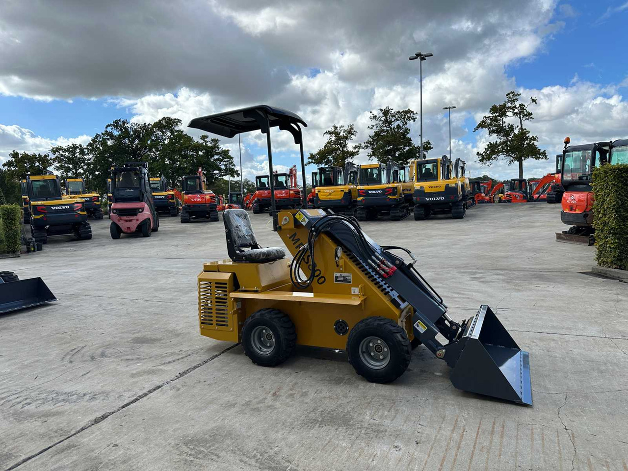 MACHPRO MP-S800 - Skid steer loader: picture 3 MACHPRO MP-S800 - Skid steer loader: picture 3