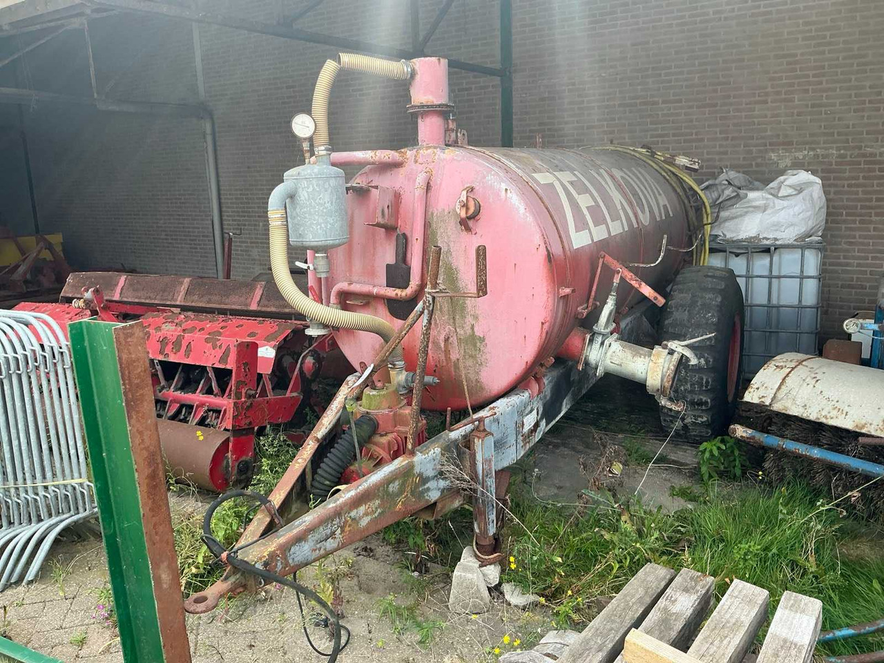 Manure tank - Slurry tanker: picture 1 Manure tank - Slurry tanker: picture 1