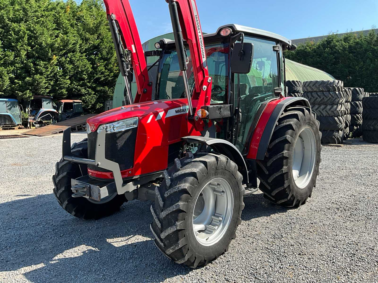 Massey Ferguson 4709 - Farm tractor: picture 2 Massey Ferguson 4709 - Farm tractor: picture 2