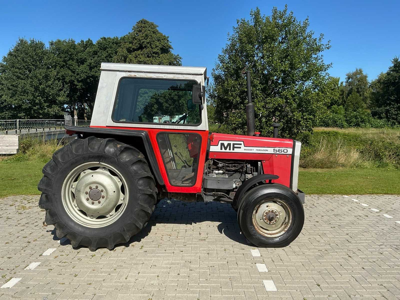 Massey Ferguson 560 - Farm tractor: picture 4 Massey Ferguson 560 - Farm tractor: picture 4